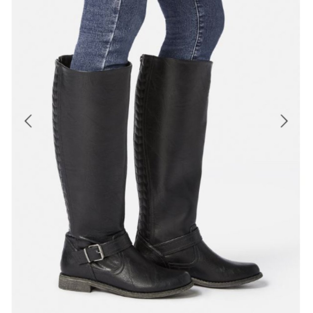 Black Zipper Boot